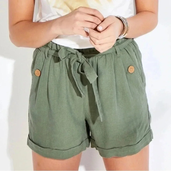 Maurices Olive Paper Bag Linen Blend Soft Shorts Size Small - Picture 1 of 4